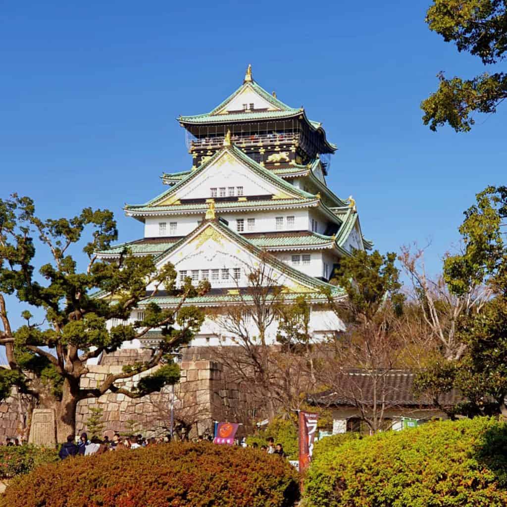 1 day itinerary osaka - Osaka Castle taken from below during the day