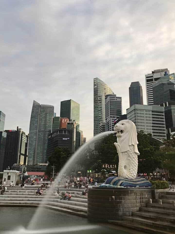 itinerary singapore 5 days - iconic Merlion statue at Merlion Park