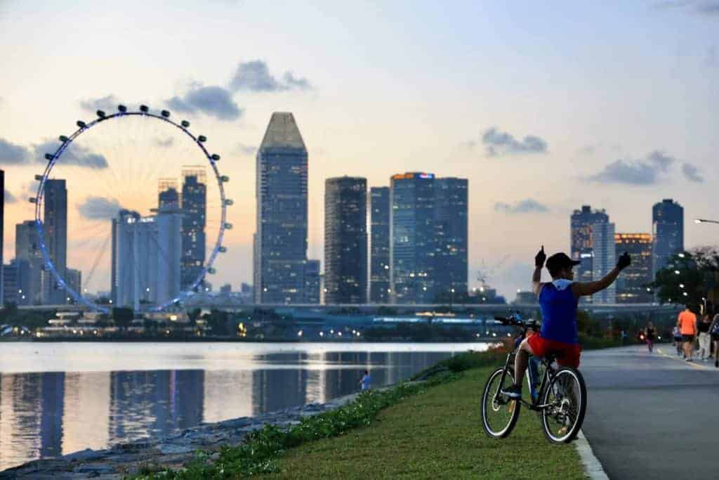 night activities in singapore city cycling