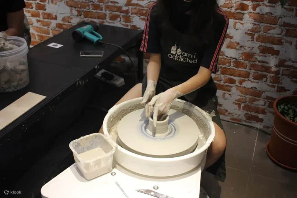 pottery class in singapore - Am I Addicted