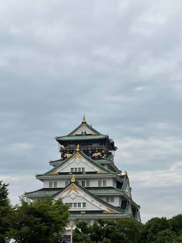 3 week trip to japan - the front view of Osaka Castle