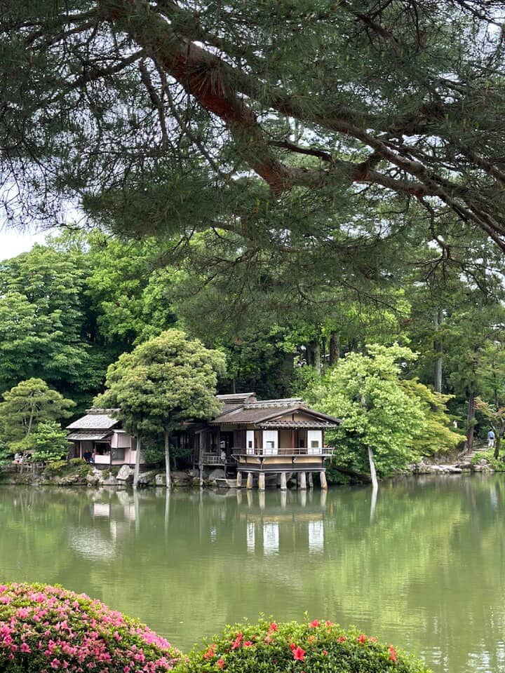 japan 3-week itinerary - a beautiful teahouse overlooking the lake at Kenrokuen Garden at Kanazawa