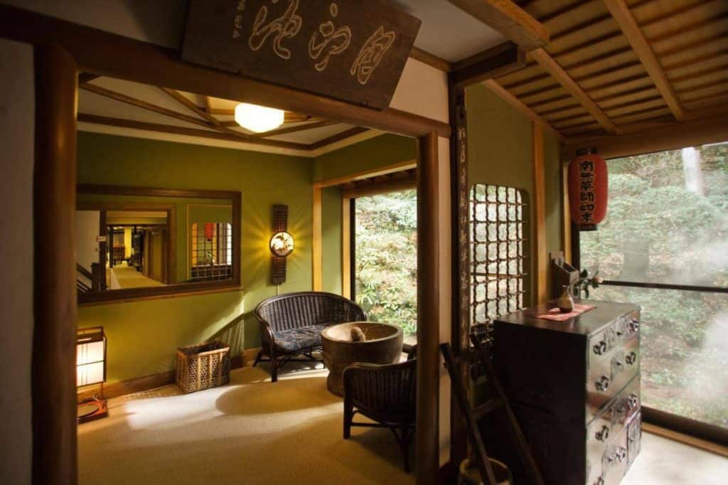 luxury ryokan kanazawa - the inner design and decor of a Japanese room at Motoyu Ishiya