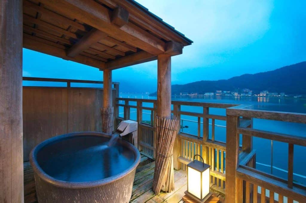 private onsen mt fuji - open-air bath at Kasuitei Ooya