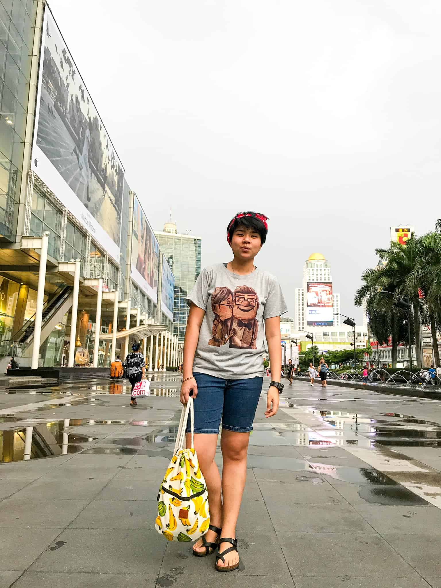 Sam Lee Travel - Bangkok (Me posing in front of one of the popular malls in Bangkok)