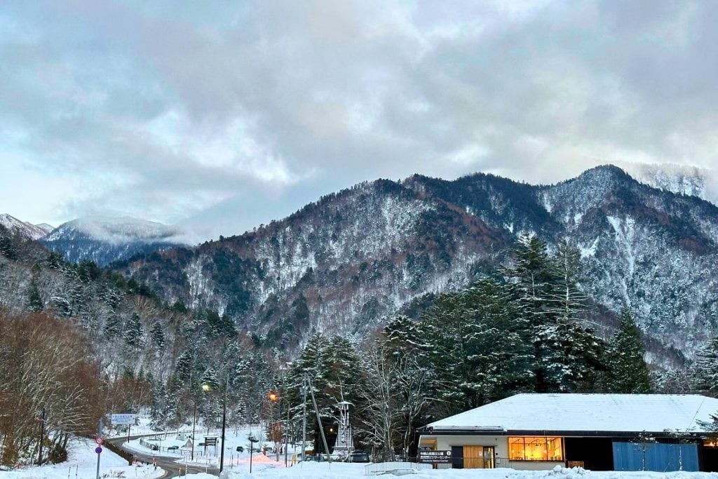 How to plan a trip to Japan - hirayu onsen